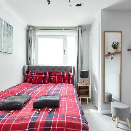 City Centre Stylish Apartment With Free Parking 에든버러 외부 사진