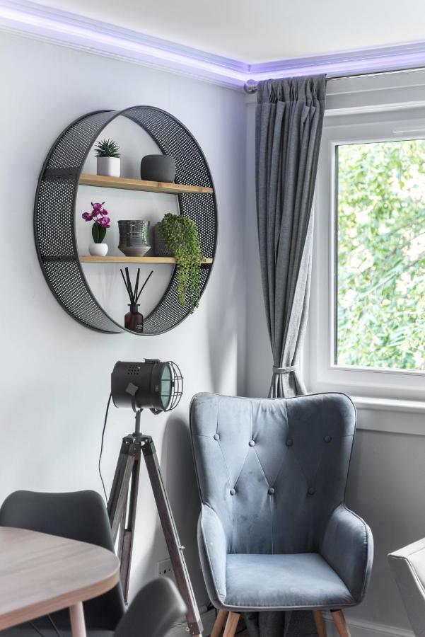 City Centre Stylish Apartment With Free Parking 에든버러 외부 사진